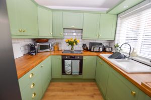 Kitchen- click for photo gallery